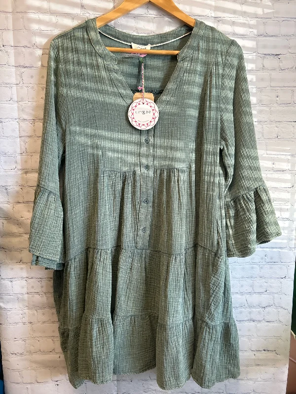 Size Medium Ladies Green Umgee Dress Tunics Handmade artisanal