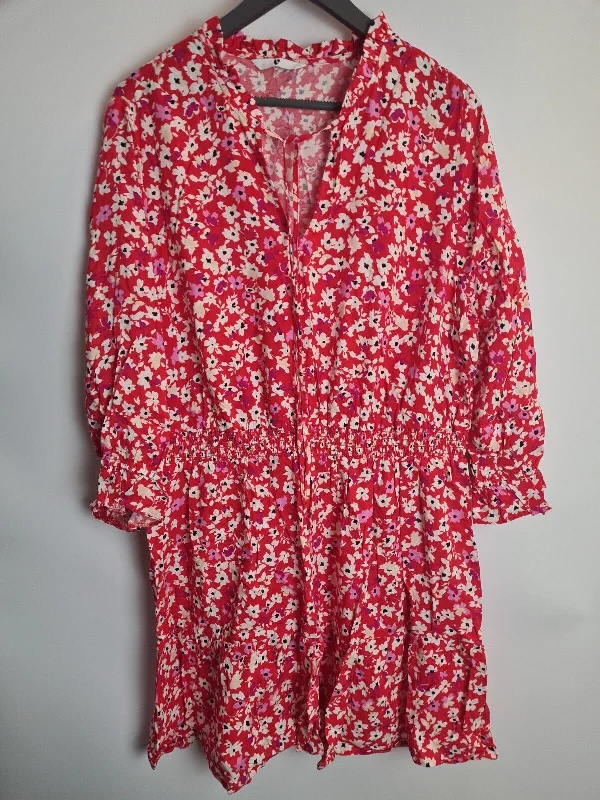 Womens Red Floral Tie Neck Dress Size 20 **** V273