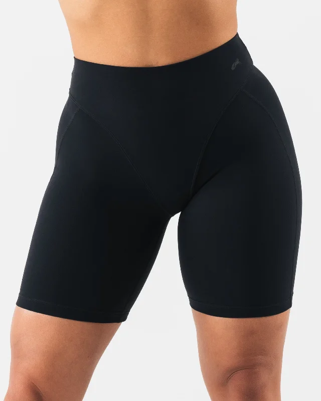 Tenacity Parker Biker Short 7” - Black