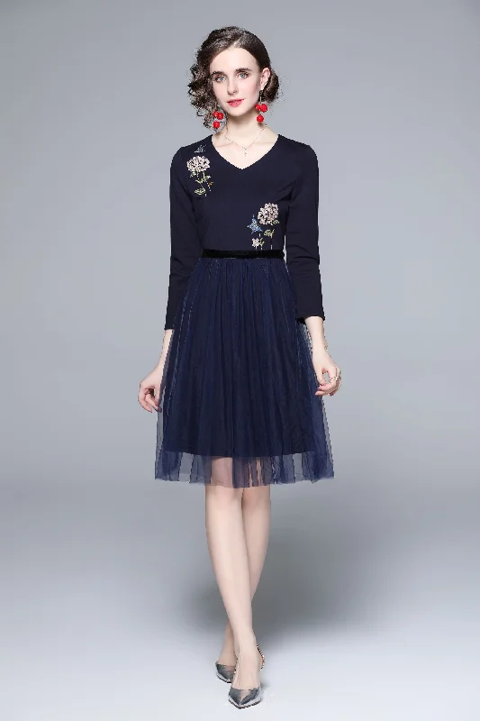 Navy Day A-line V-neck 3/4 Sleeves Knee Dress